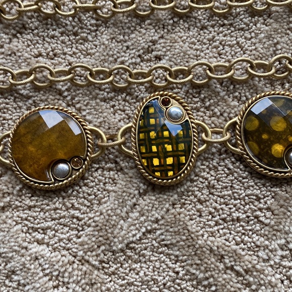 Gold tone chain-link belt from Chico’s. Fully adjustable. Great condition. - Picture 4 of 8